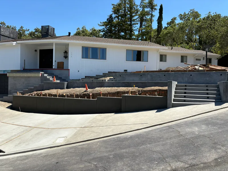 Concrete retaining wall and patio construction in Murrieta, CA